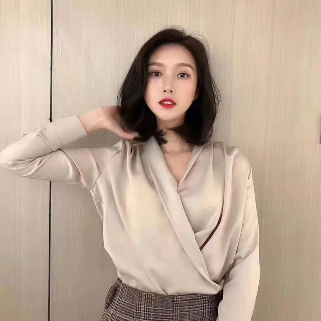 适合发际线低圆脸宽脸女生的发型,适合脸小额头窄长脸型的发型