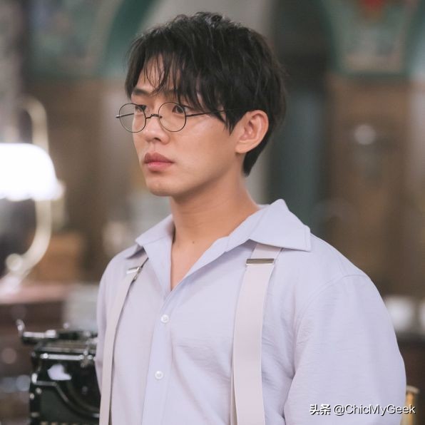 美誉之外的刘亚仁:大方公开男友,曾因免兵役遭全网骂