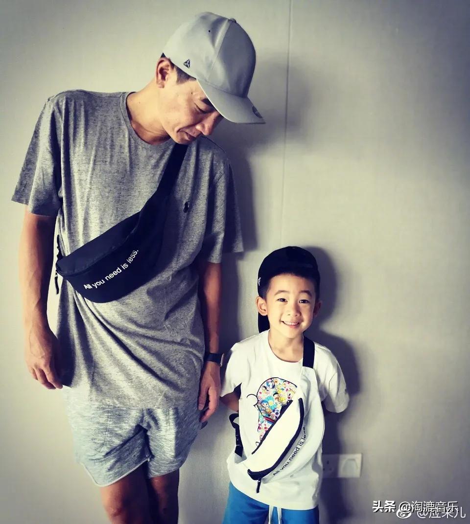 小混混歌手,组过乐队的rapper