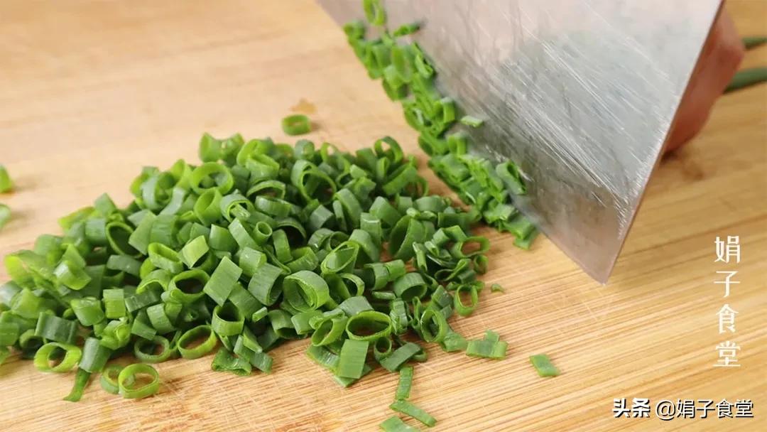 简单的花卷的做法拧法,简单花卷的几种拧法图解