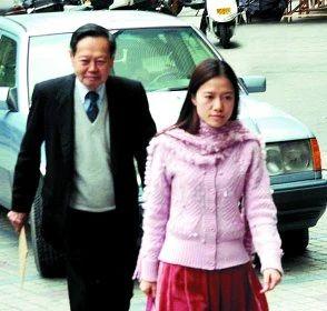 翁帆公开与杨振宁婚姻细节,82岁杨振宁与28岁的翁帆现况怎样