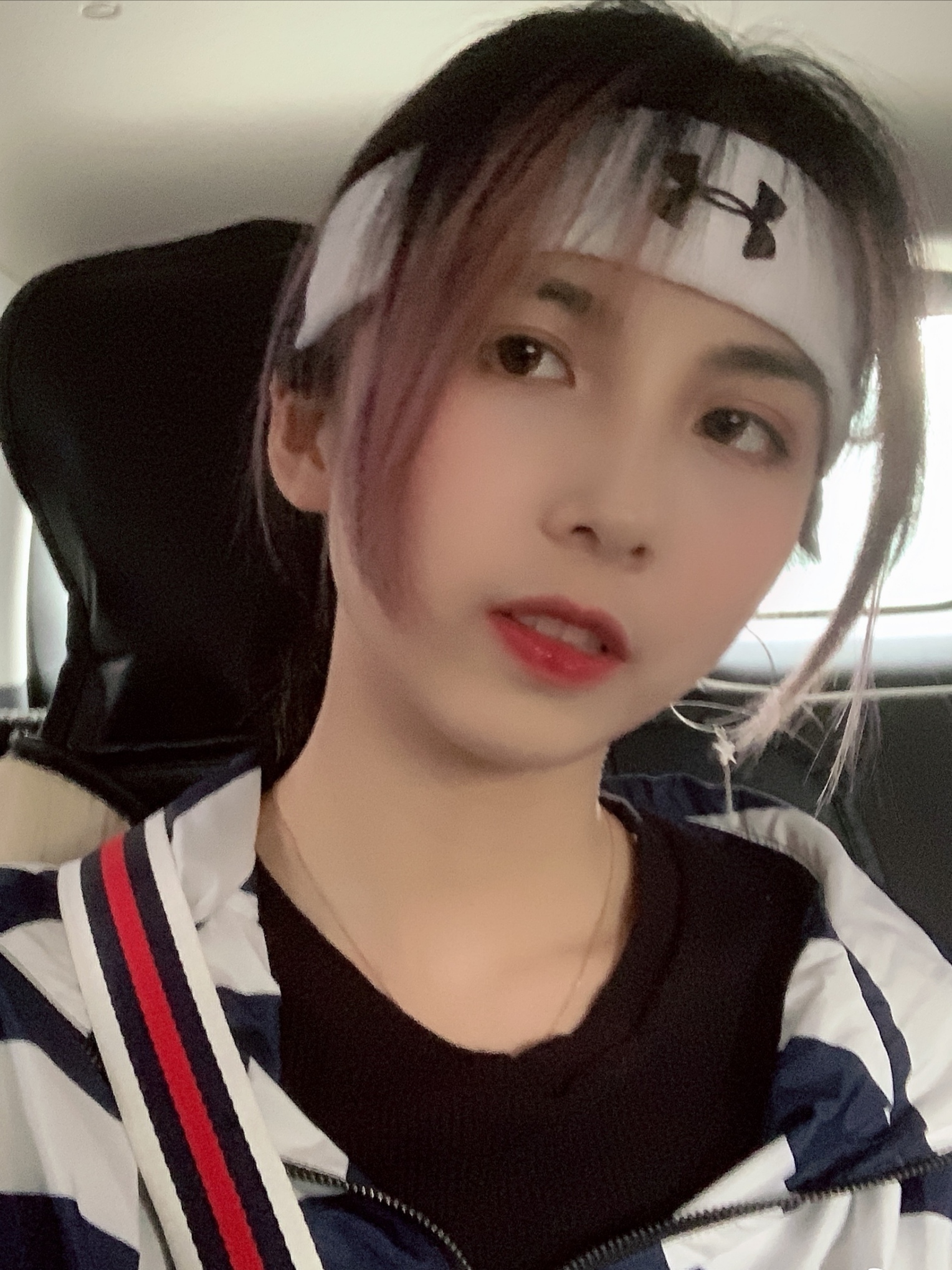 大妈减龄短发2022流行发型,短发减龄大妈发型