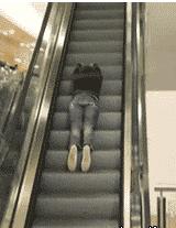 搞笑gif开心一刻,搞笑gif段子妹子你太皮了