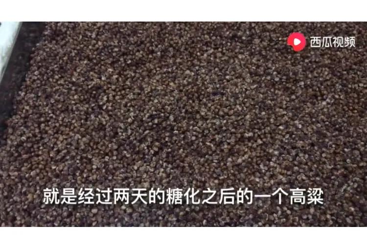 白酒生料酿酒发酵技巧视频,家庭白酒酿酒最简单的方法