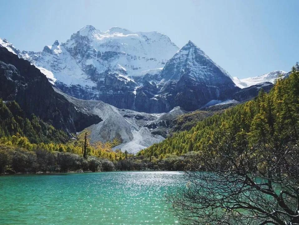 稻城亚丁一定要去的地方,去稻城亚丁感受身体与灵魂