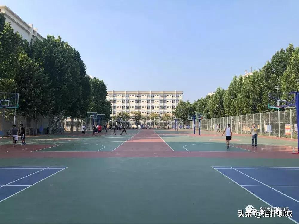 山东聊城室外篮球场,聊城篮球野球场