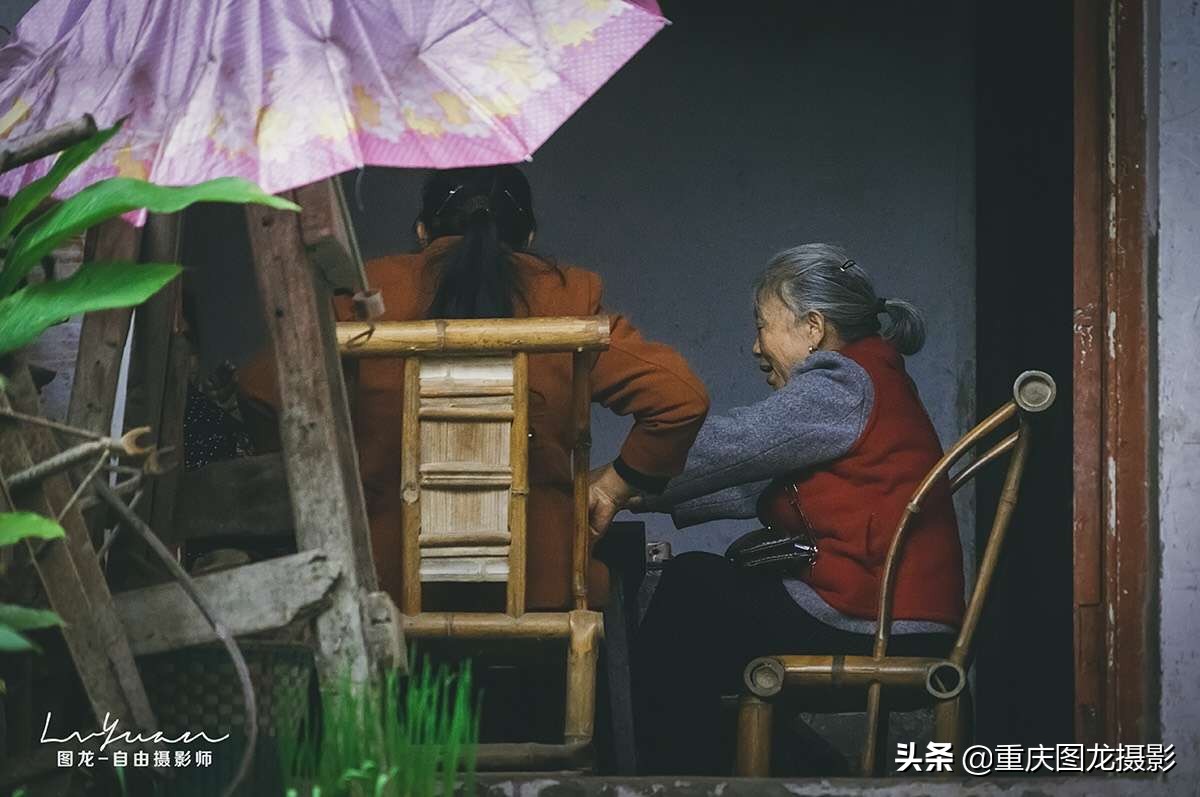 古镇怎么拍照片人像,拍古镇有哪些摄影技巧