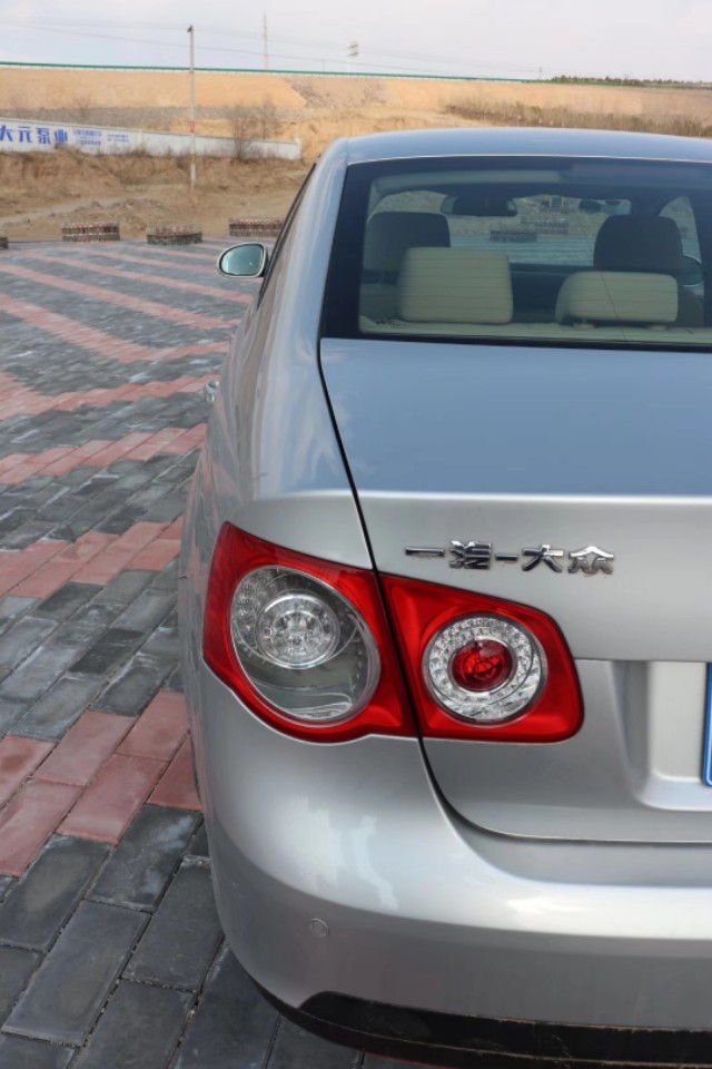 二手车大众速腾最好的一款,二手车推荐1-2万捷达速腾