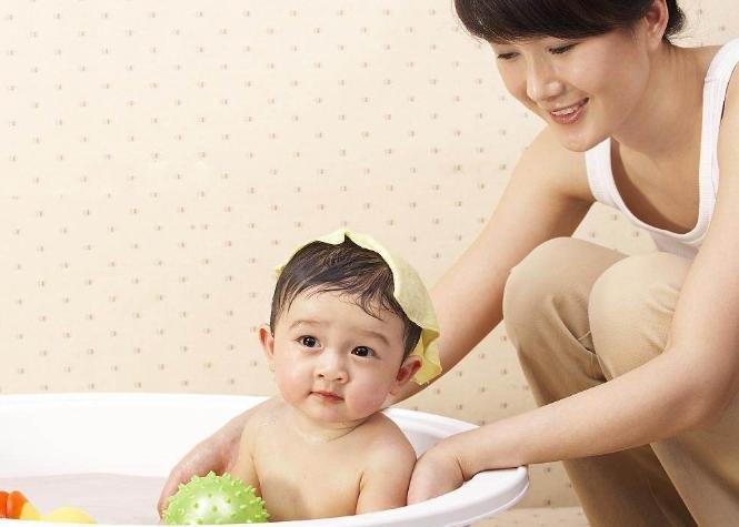 孩子洗脸刷牙就哭,宝宝刷牙洗脸使劲哭