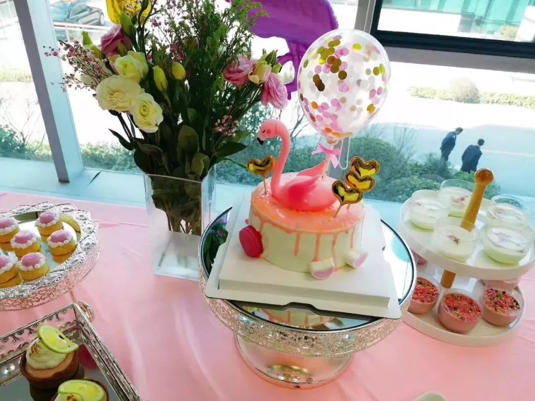 各司仙女节礼物大PK!阿里腾讯百度…谁家更戳你的心?