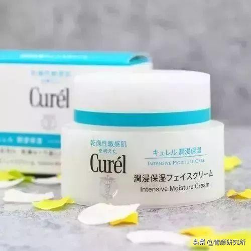 保湿面霜摆脱暗黄,冬季保湿抗衰老面霜怎么用