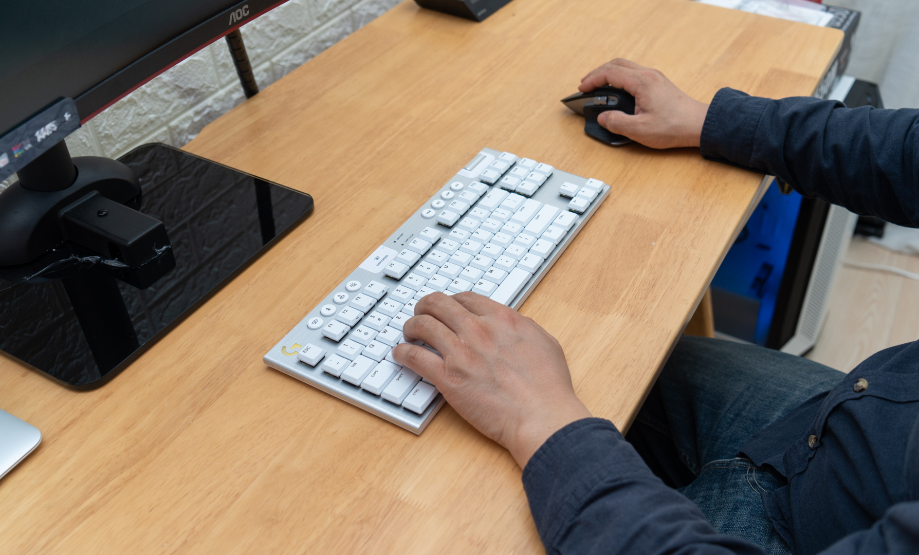 罗技g913tkl键盘值得买吗,罗技g913tkl的最低价格