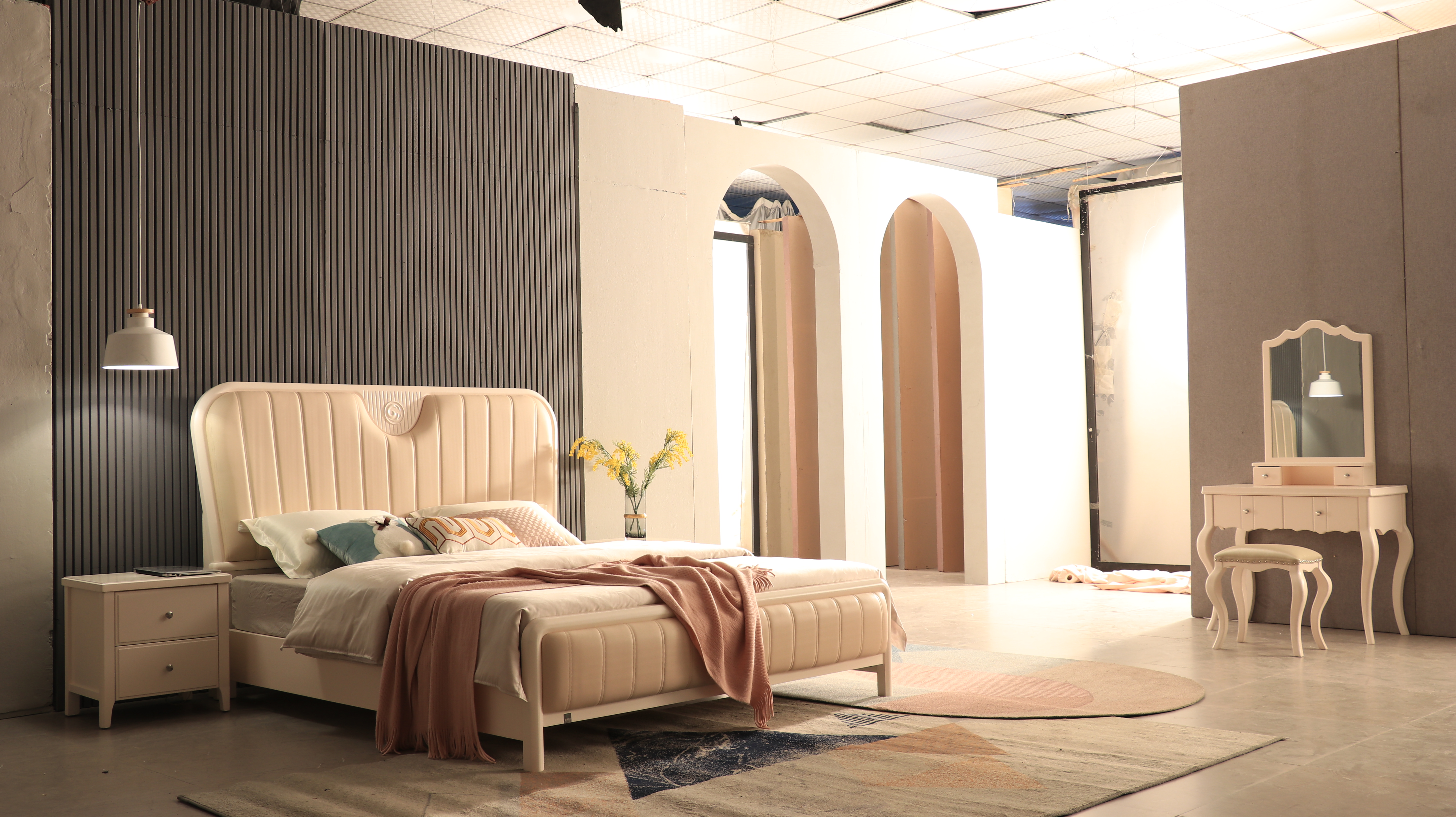 再便宜的实木床有这三点也不能买,实木床到底怎么买