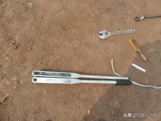 讲解钢结构厂房图,钢结构厂房基础施工动画演示