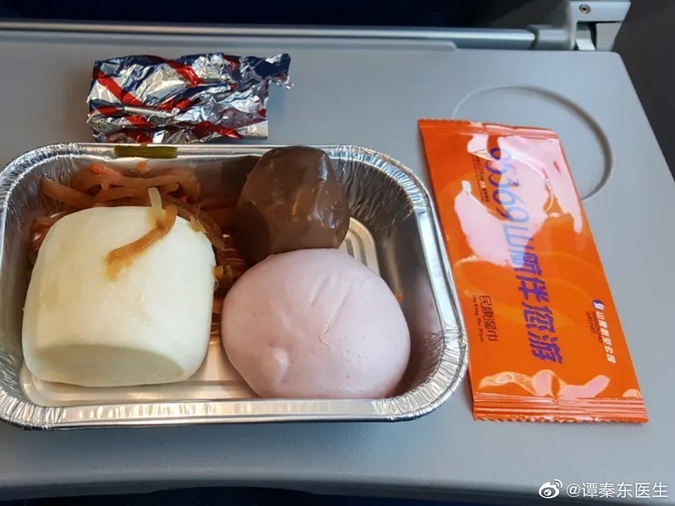 山东航空飞机上的餐食是免费的吗,山东航空飞机餐可不可以选择