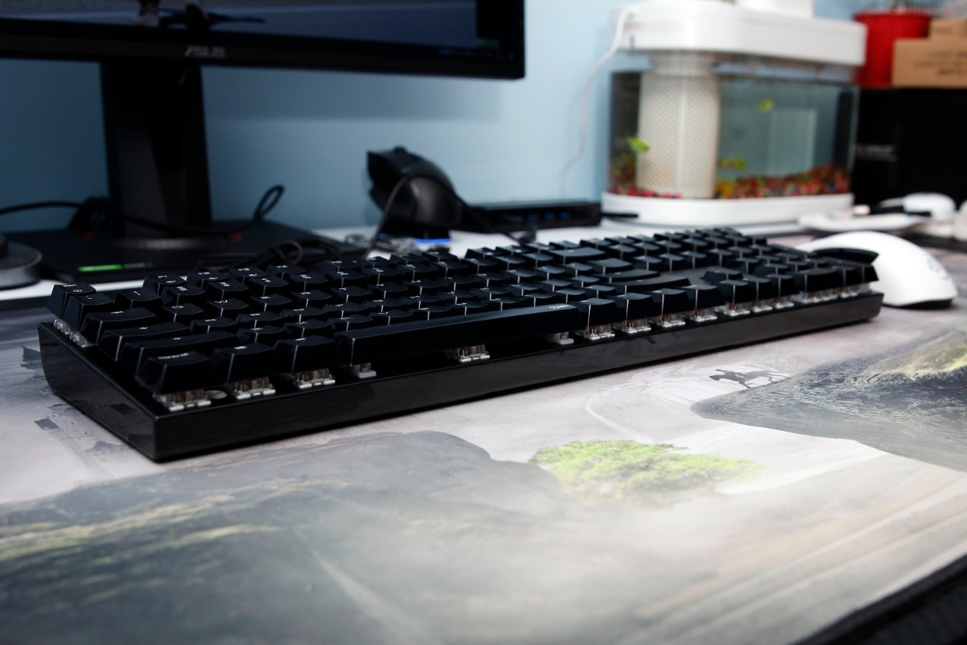 onikuma鐭酱鏈烘閿洏璇勬祴,irok鏈烘閿洏