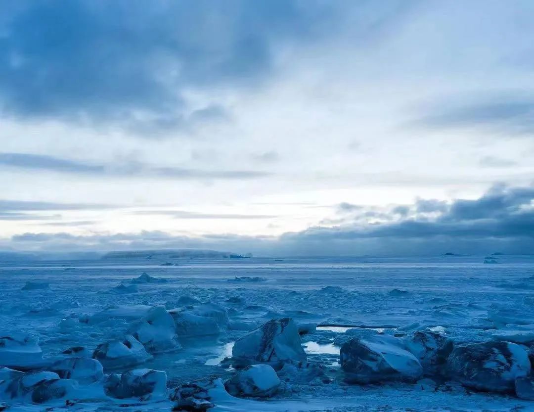 为了测试太空卧室，他们跑去世界上最冷的地方，待了3个月