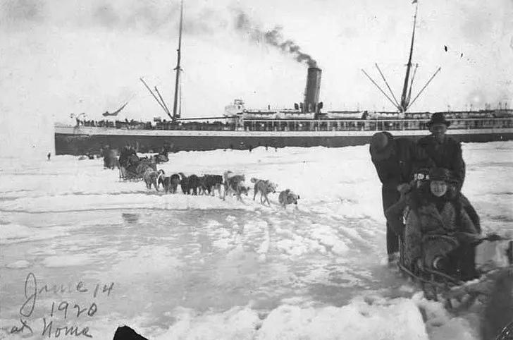 100张老照片见证世事沧桑,四十张经典相片