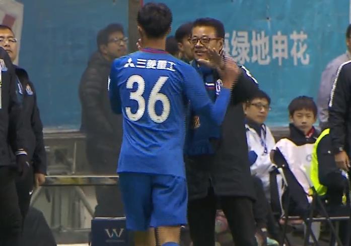 中国足球新星一场出现三次失误,中国足球史上最令人惋惜的球员