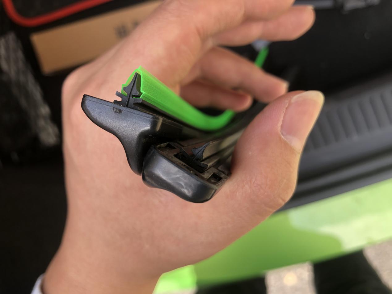 mg6雨刮拆换方法视频,mg6后雨刷喷水拆卸教程