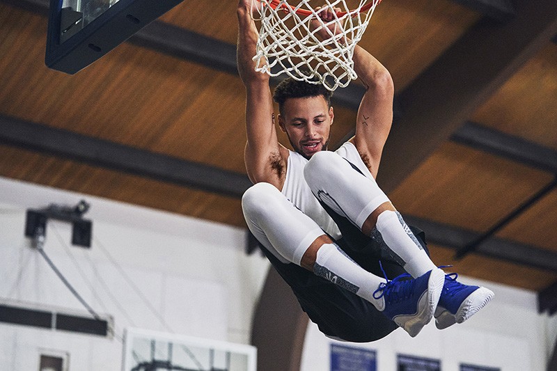 库里curry球鞋,库里62分战靴