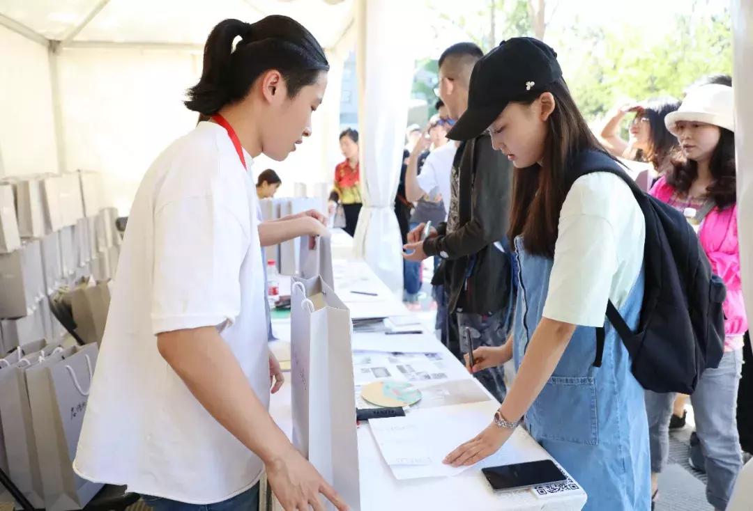 中央美术学院新生报到,中央美术学院2023新生典礼