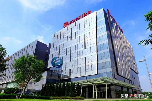 在富顺，有一艘皮具航母，她的名字叫中国红谷！