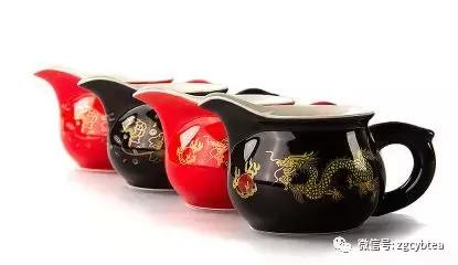 茶桌上稀奇古怪摆件,茶桌上的各种茶具