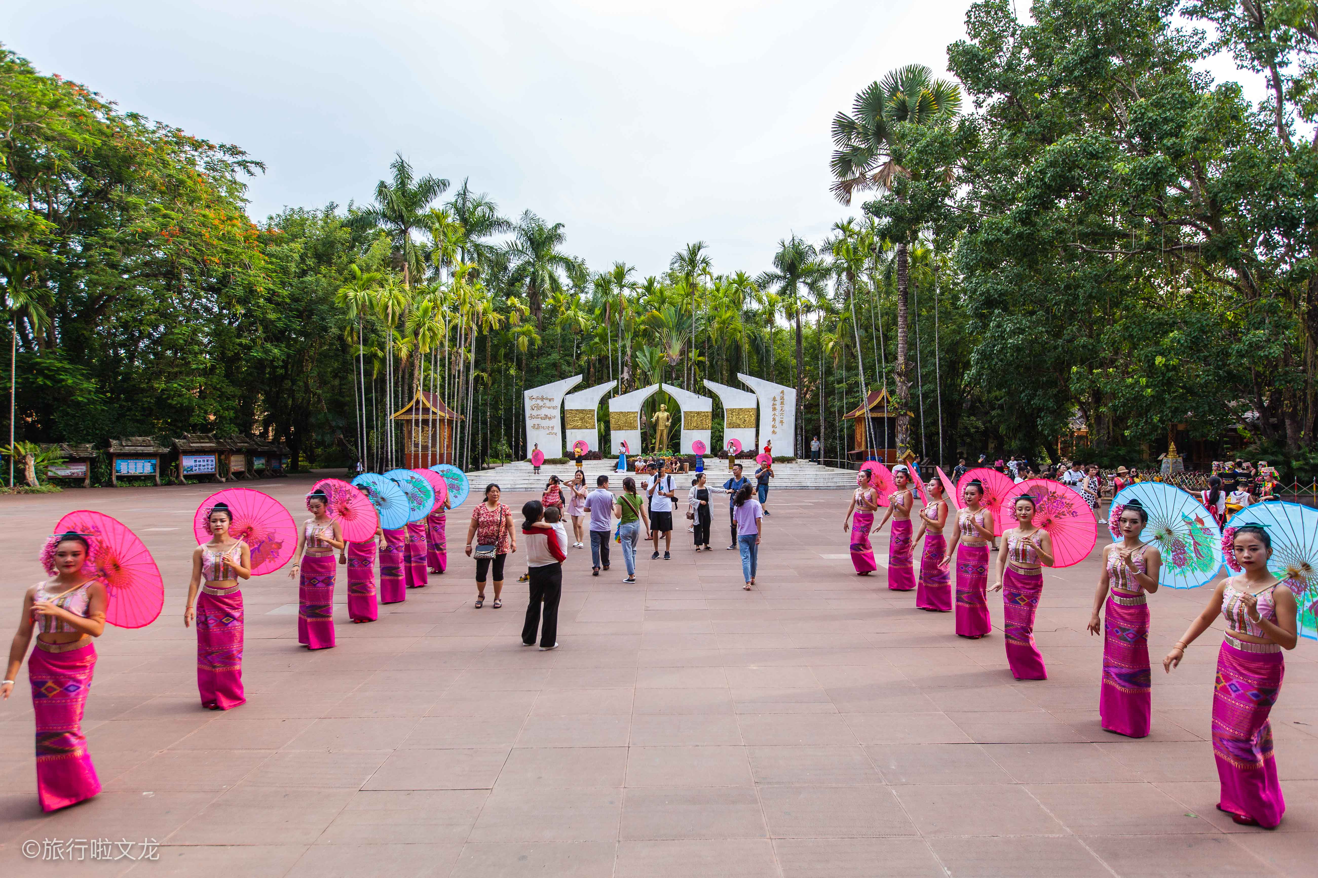 西双版纳旅游曼听公园人多吗,西双版纳怎么去曼听公园
