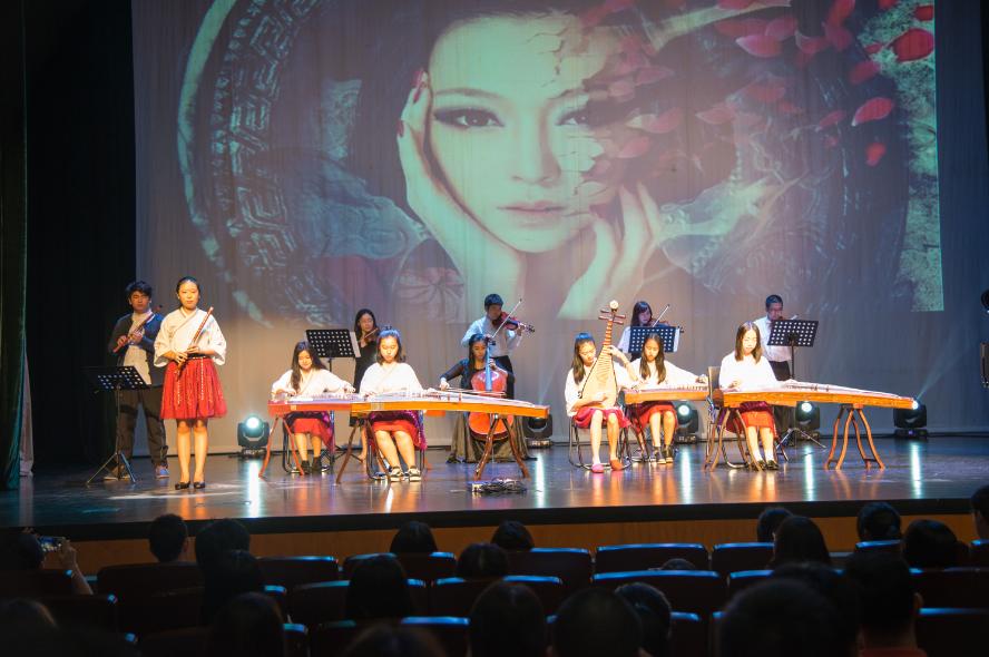 PK海内外学霸，狂揽藤校！看完这群深圳娃的日常，终于知道差哪了