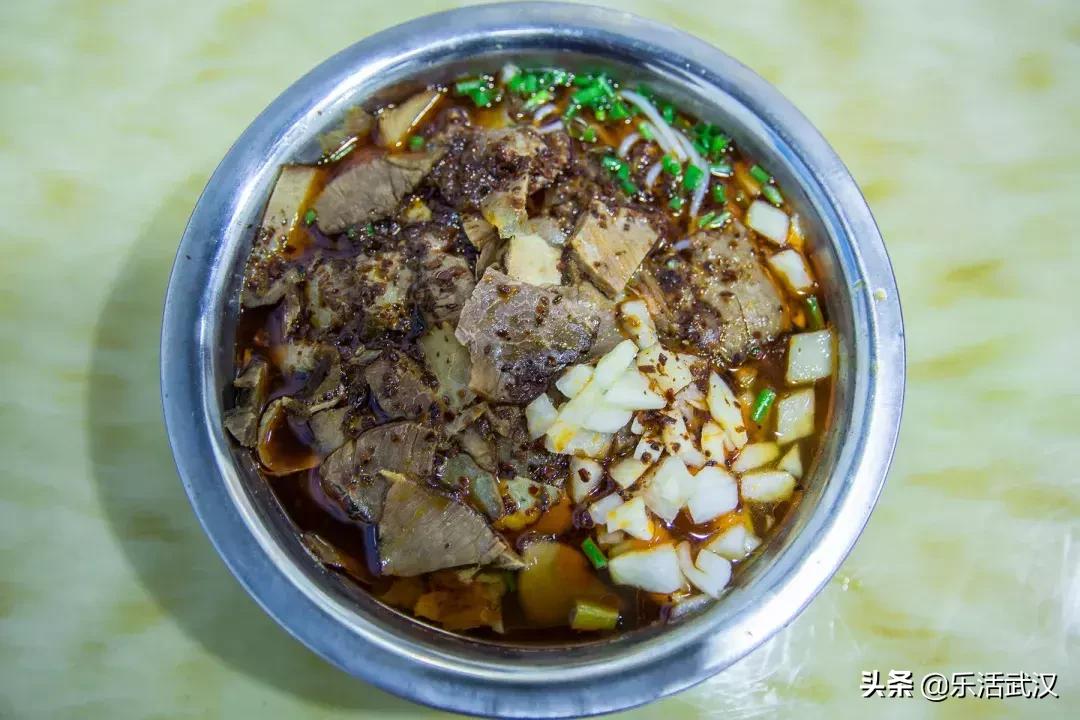 武汉美食牛肉面20块一碗,武汉好吃的老碗面