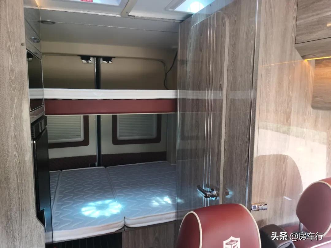 轻卡房车c型房车b型房车,房车推荐80万豪华房车c型