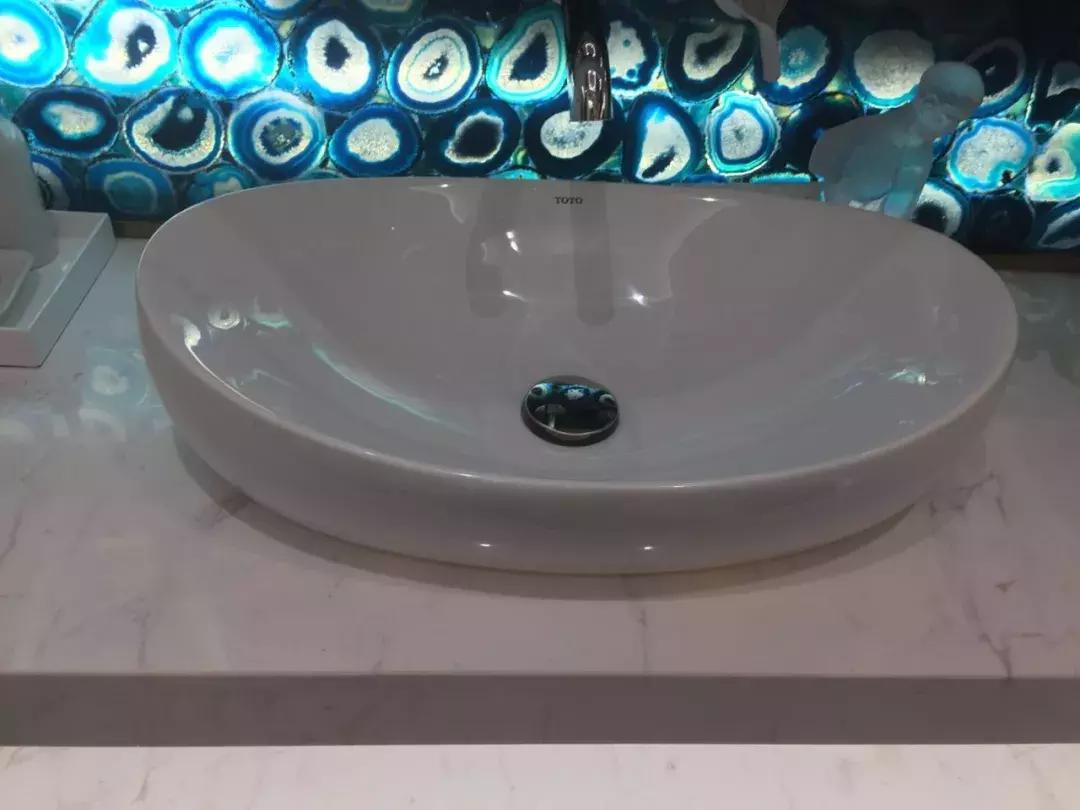 守着地铁口卖什么好卖,三四线城市的公寓为啥不好卖