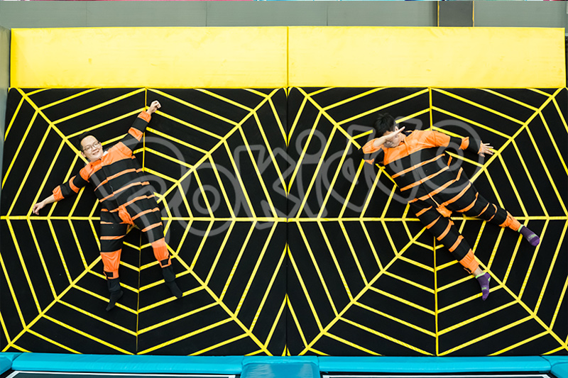 蹦床公园新增网红项目,众创游乐蹦床公园网红粘贴墙