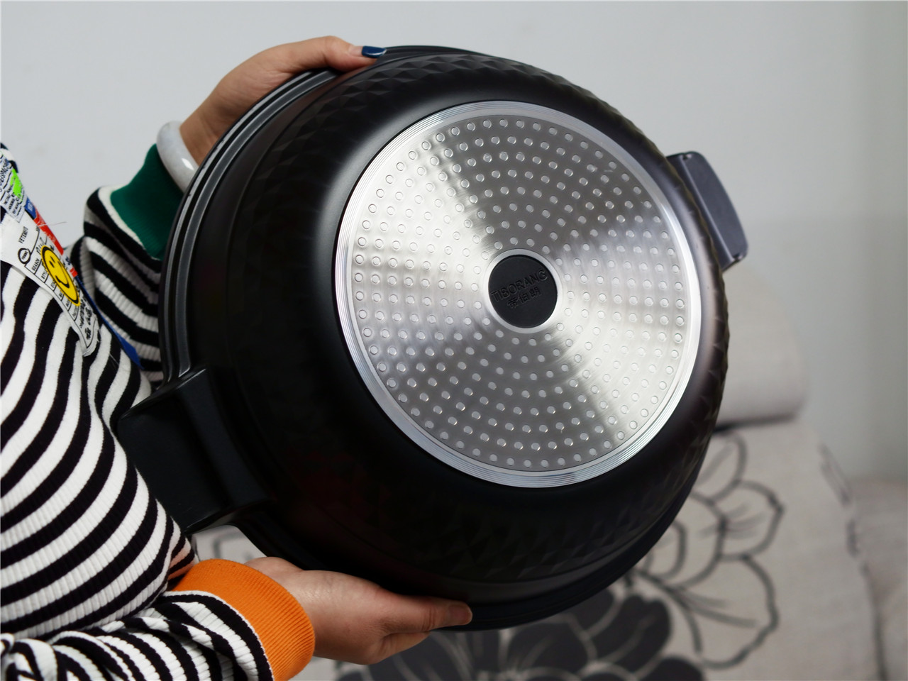 帝伯朗钛金多用深煎锅,帝伯朗和钛金多用锅