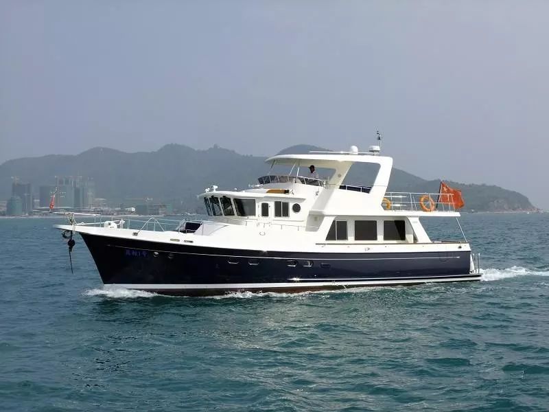 在三亚，如何花很低的价格，玩高大上的游艇帆船？