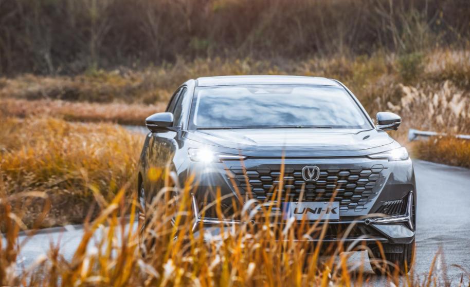 魏派摩卡vs星途揽月5座版比较,星途揽月400t对比摩卡汽车