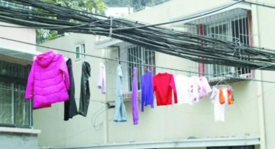 实用衣架设计可以挂很多衣服,家庭最实用的衣架设计