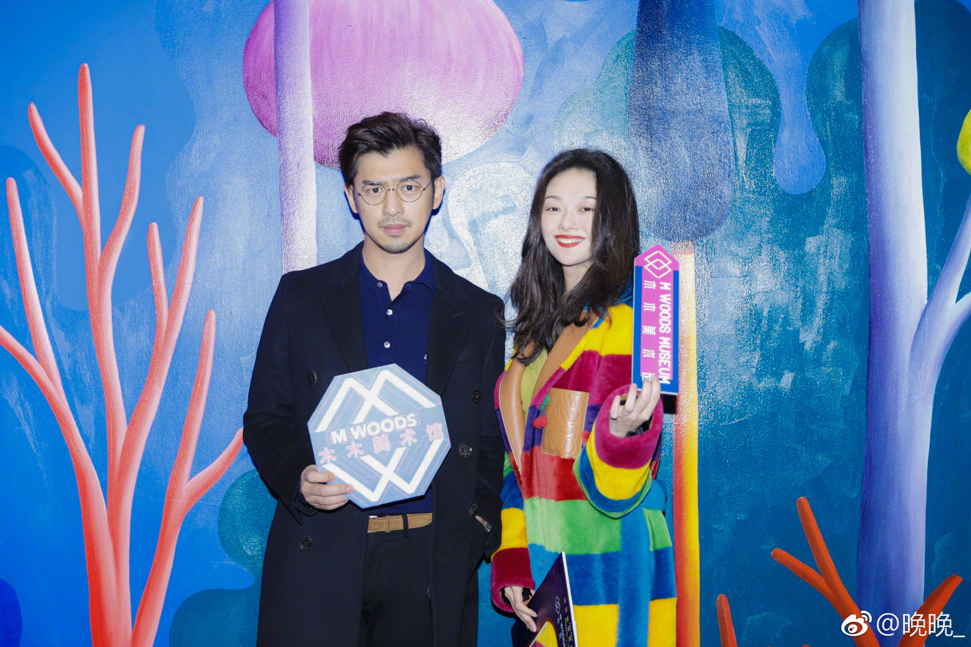 网红鼻祖晚晚和舒淇同框比美赢了？妆容穿搭都有小心机，来抄作业