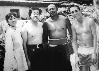 绝版合影视频完整版,80年代怀旧合影图片大全