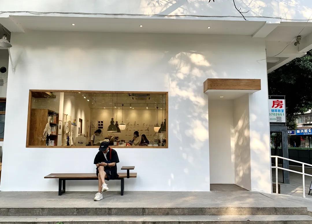 用阅读触摸成都|在成都不能错过的10家书店(下)