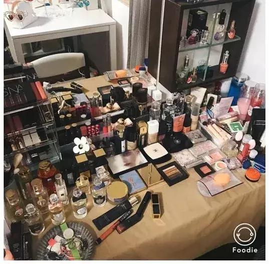 女人一生要用的几种化妆品,女人一生中必备的化妆品