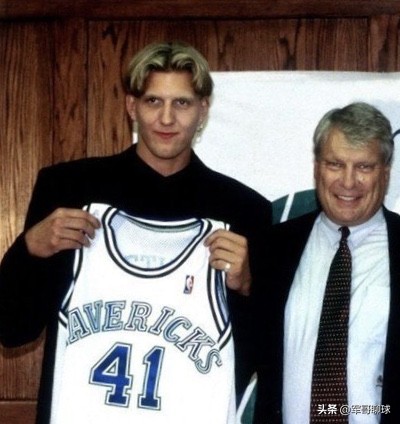 德克诺维茨基生涯主场最后一战,年轻德克诺维茨基