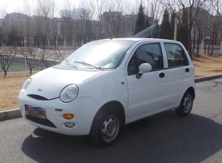 奇瑞与吉利谁强,有钱买吉利没钱买什么车子