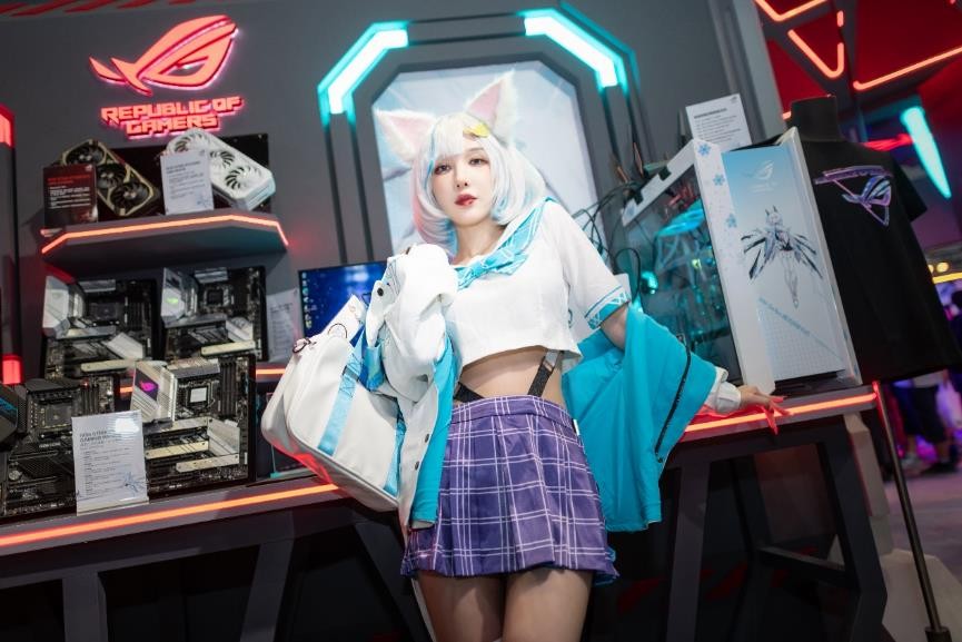 梦幻联动二次元狂欢ROG信仰星球空降BW2021