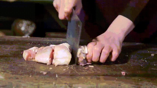 国宴汽锅鸡的做法,国宴名菜原汁原味汽锅鸡