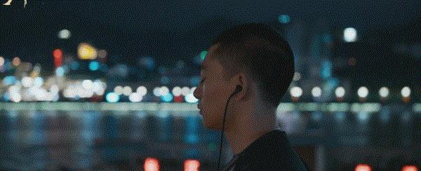 哭晕在影院!没明星没流量的“三无电影”,凭什么封神?