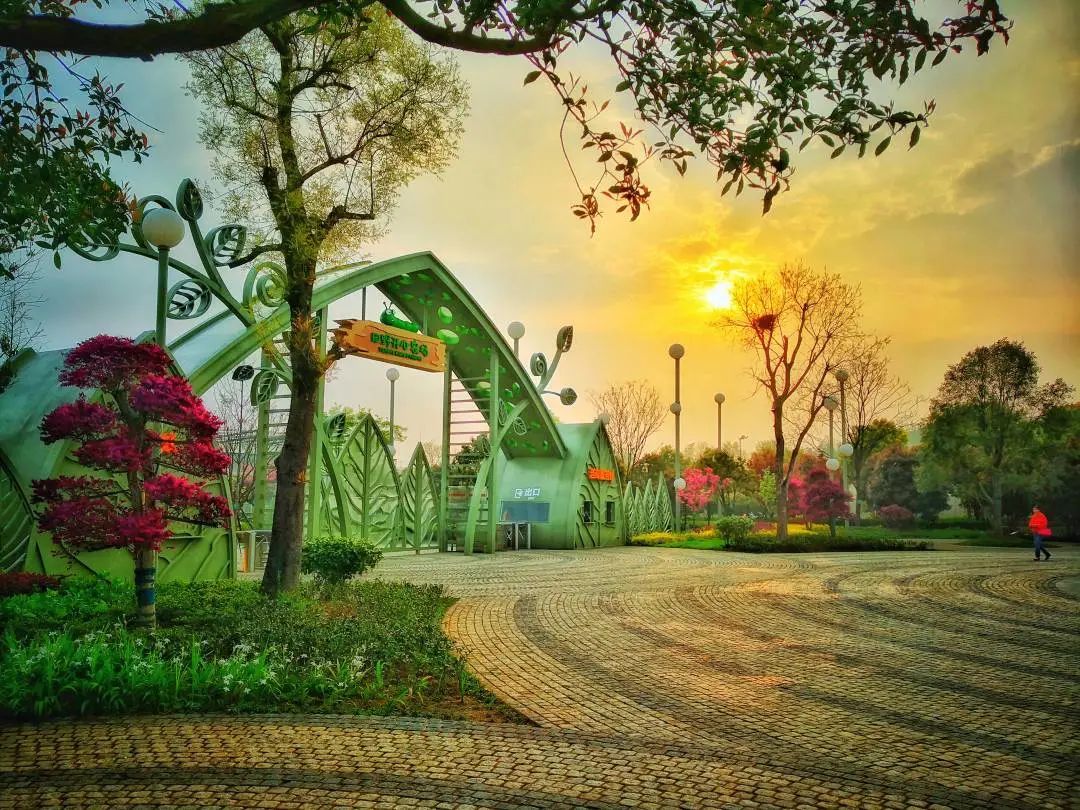 蓝城史诗级田园巨著，或将引领十万武汉人“上山下乡”