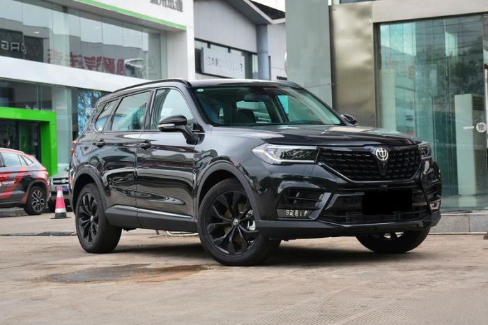 中华v7有哪几款,8万公里的中华v7值得买吗