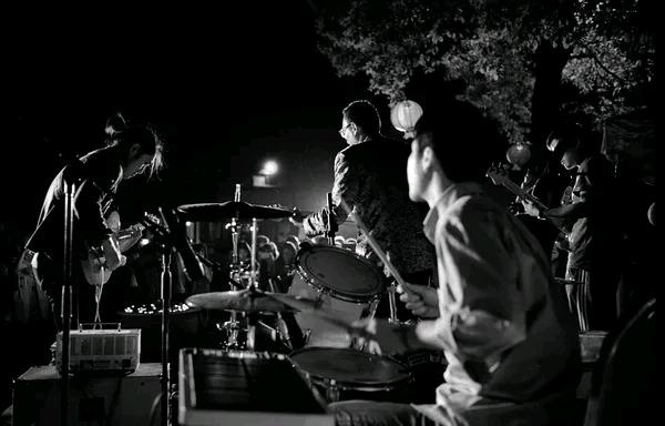 鐮磋瘧璇楀彞,鐮磋瘧姝屾洸